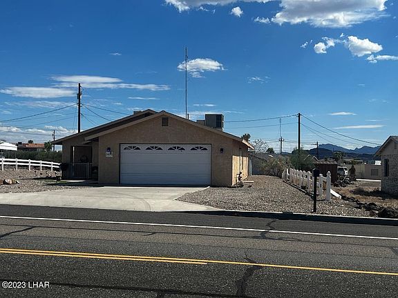 2nd image of 3490 Chemehuevi Blvd