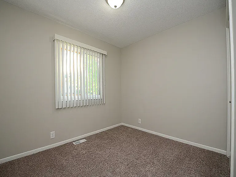 818 Evergreen Ave — Photo 9