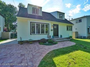 52 Greaves Ave, Staten Island, NY 10308