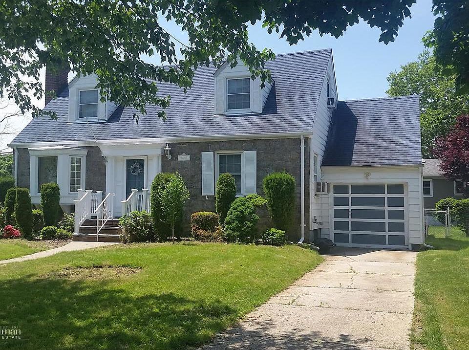 1st image of 8450 246th St