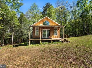 21 Thornwood Dr, Berkeley Springs, WV 25411