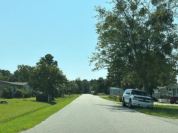 4th image of 700 Reef Rd