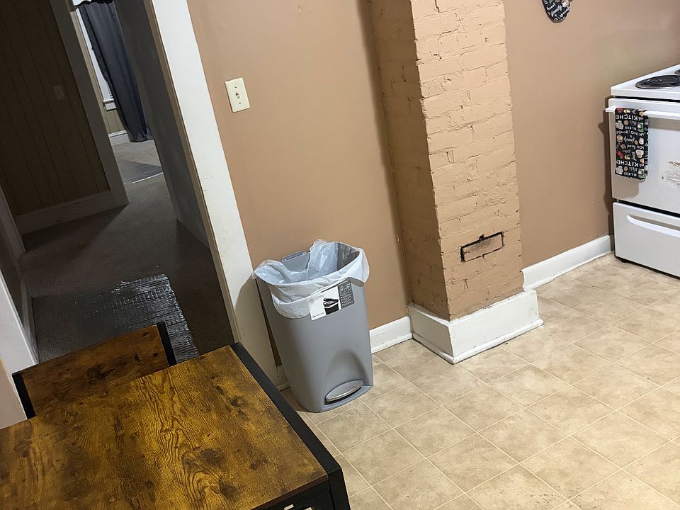 2nd image of 611 Factory St
