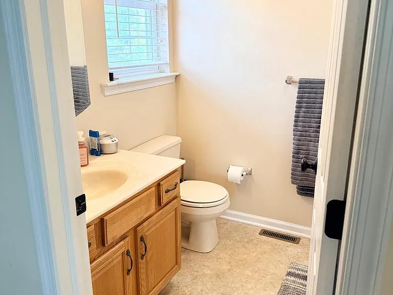 309 Woodbridge Ln — Photo 8
