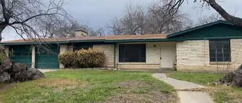 1st image of 221 Harriett Dr