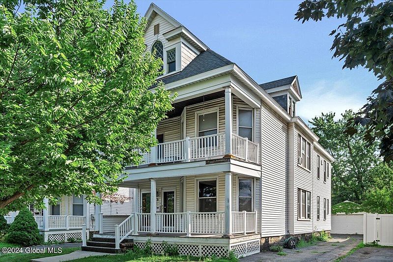 2nd image of 3 St James Place