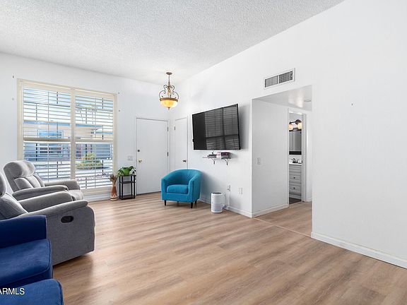4th image of 10023 W LANCASTER Drive