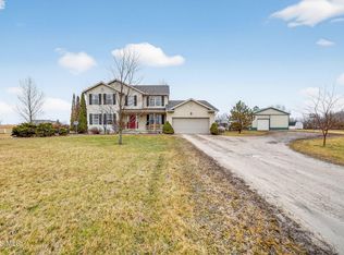 21906 Anderson Rd, Bowling Green, OH 43402