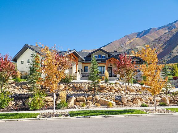 3rd image of 3167 S Mapleton Estates Dr