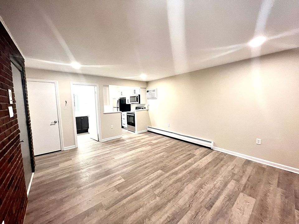 1st image of 3039 W Liberty Ave #3