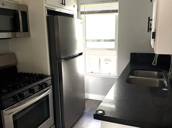 414 N Los Robles Ave APT 10, Pasadena, CA 91101