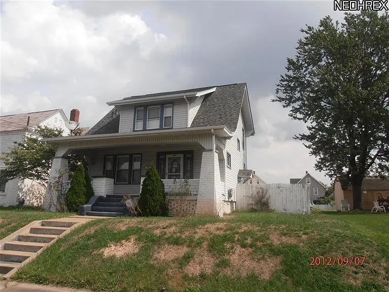 1022 Garfield Ave SW photo 1