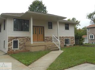 3003 Westmont Ave, Lansing, MI 48906