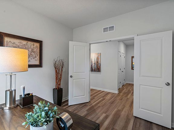 4th image of 4640 Schilling Way