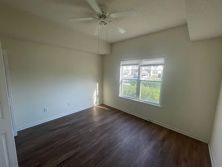 4615 McClelland Dr #G-102 — Photo 10