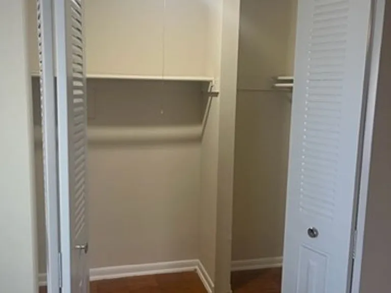 Mallard Courts Apartments — Photo 16