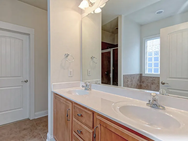 1912 Lela Ave — Photo 21