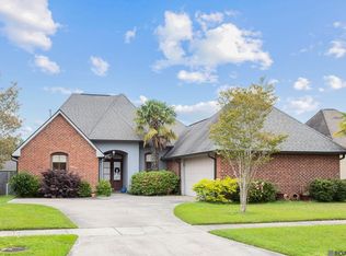 4060 Driftwood Dr, Zachary, LA 70791