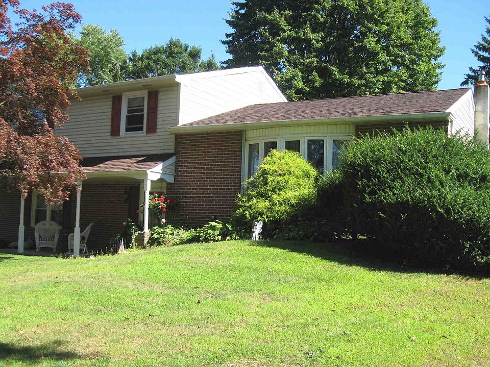 For Sale: 196 Cloverly Dr., Richboro, Pa. 18954