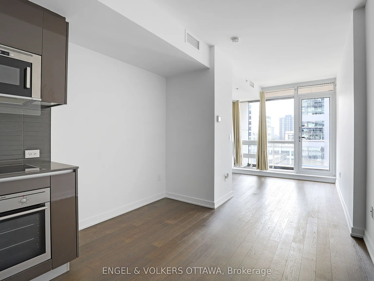 Studio, $1,750 — Photo 4