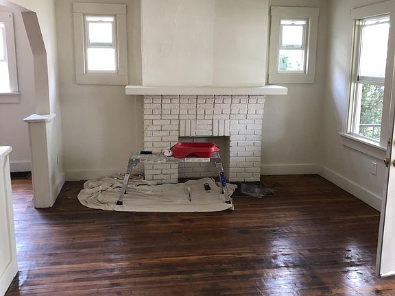 2nd image of 1662 Gondert Ave