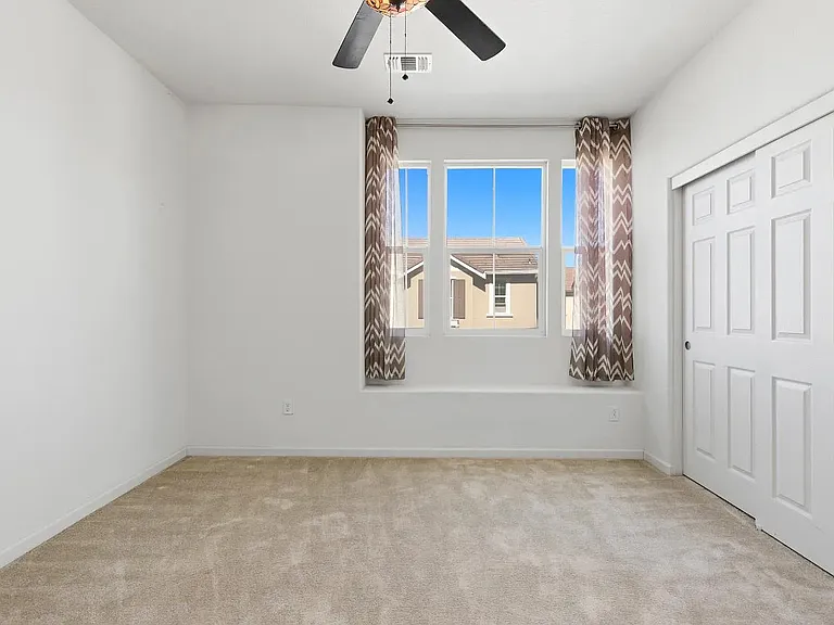 2260 Gallery Dr — Photo 20