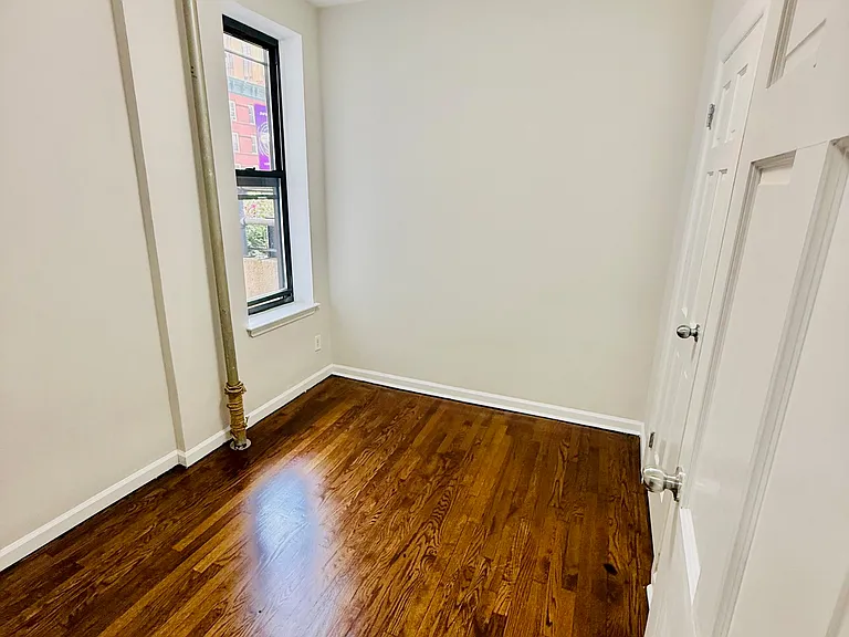 508 W 29th St #6 — Photo 6