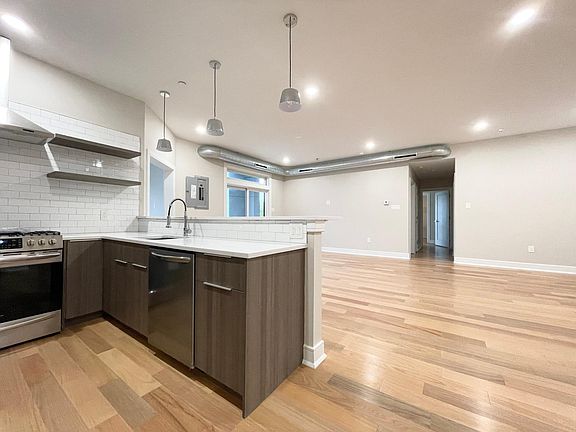5th image of 1924 Geary St #204D