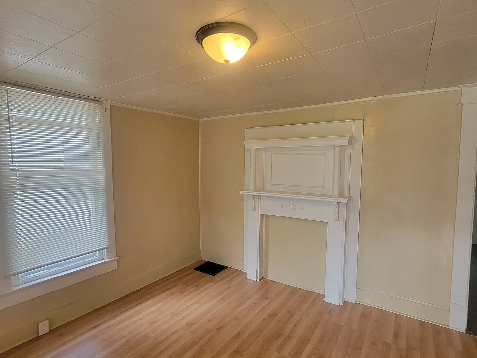 3 bed, 2.0 bath, $1,025 — Photo 4