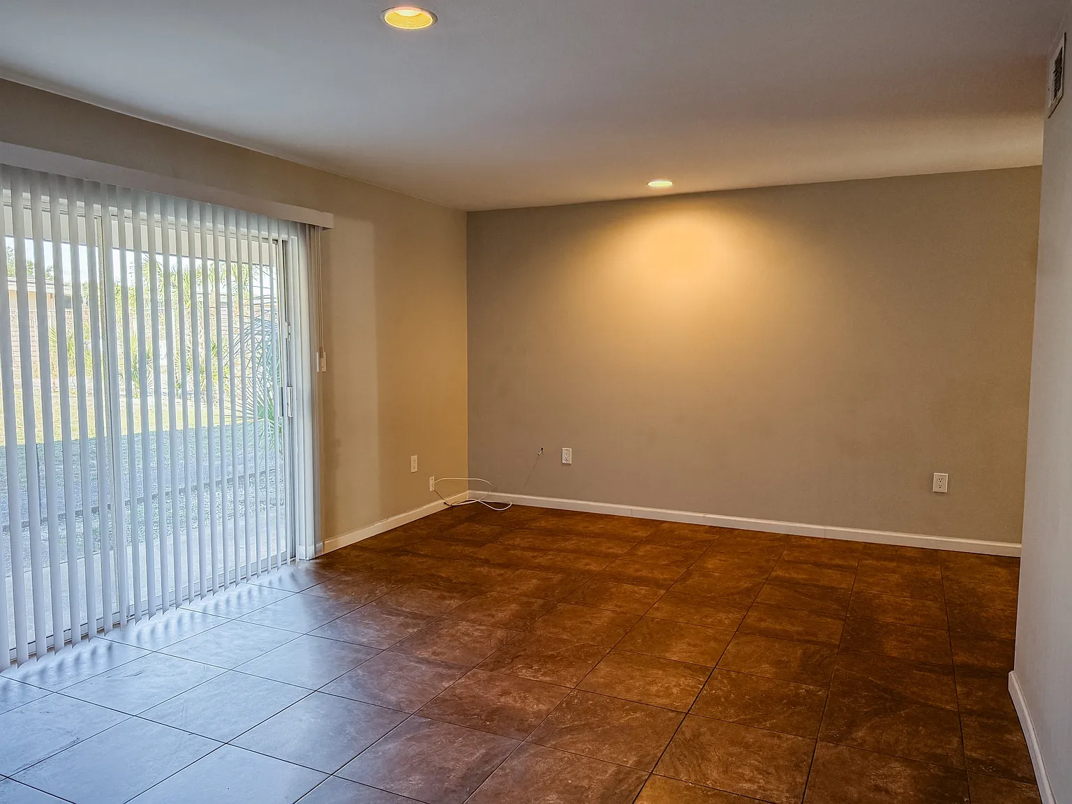 Marshall Court Unit 3 403 - 7 — Photo 3