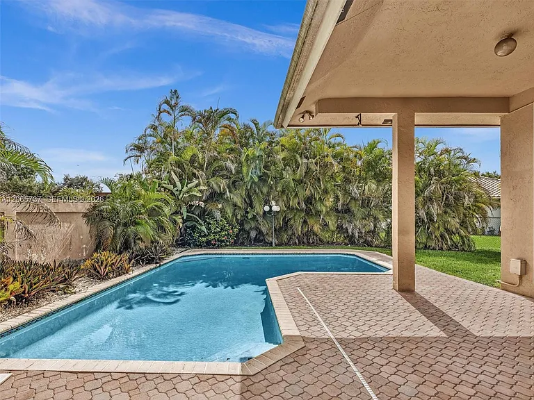 11335 Lake Shore Dr — Photo 30