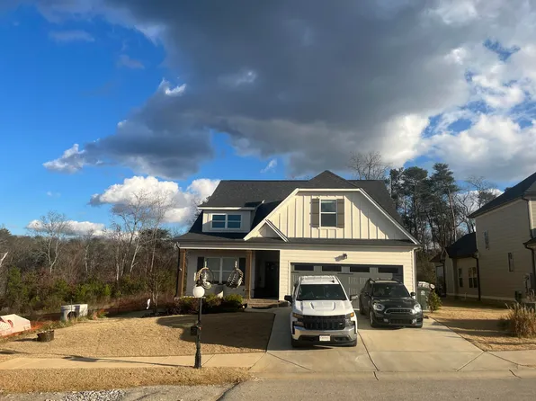 5104 Waterstone Dr, Chattanooga, TN 37416