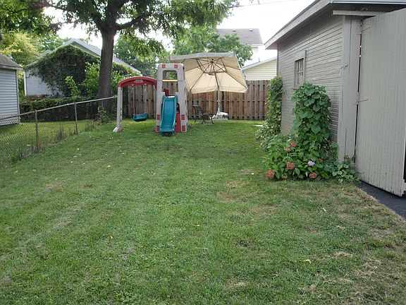  Nice Side Yard