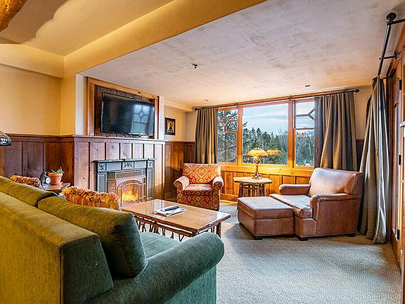 4th image of 7 Whiteface Inn Ln #308-INT-4