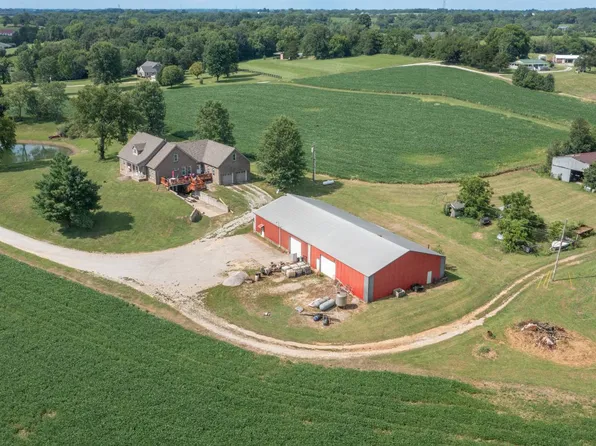910 Gerald Odaniel Rd, Lebanon, KY 40033