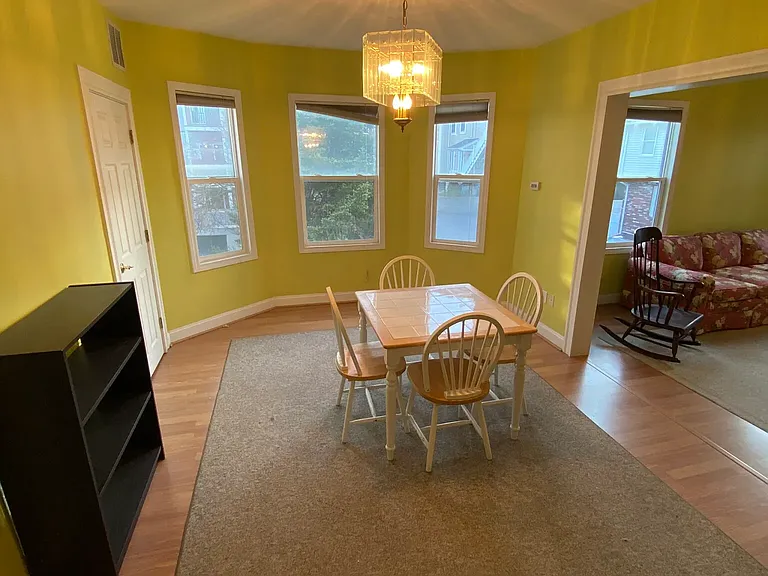 28 Albion St #2 — Photo 8