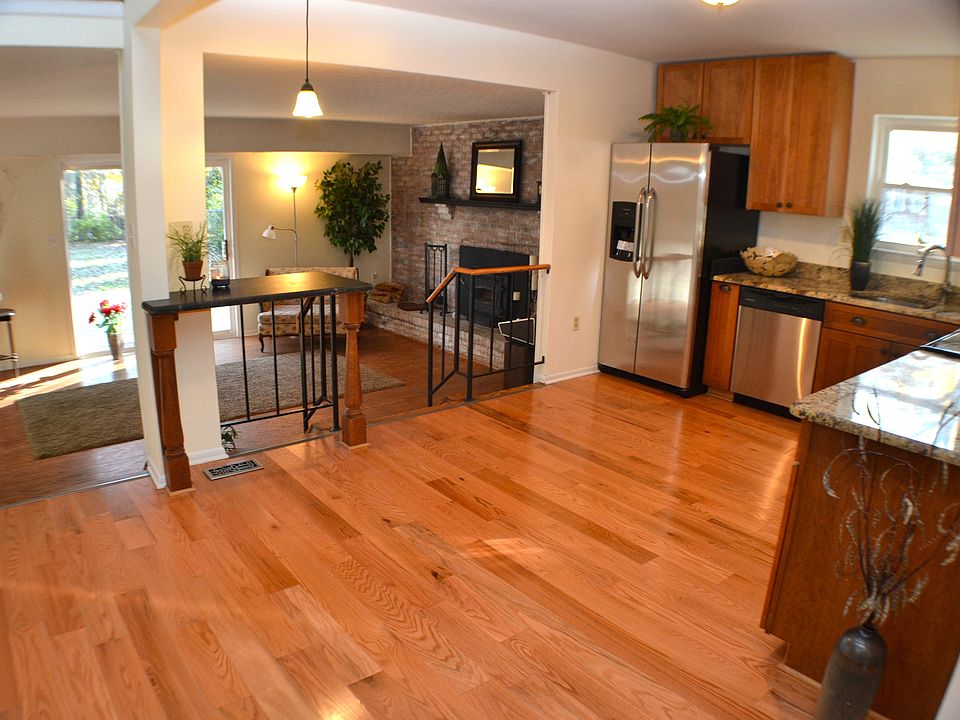 Kitchen & LivingRoom