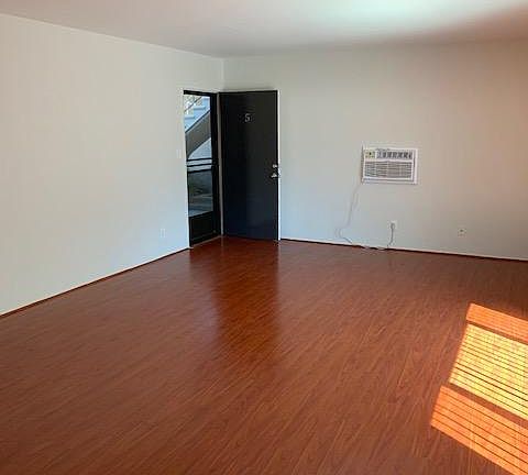 4th image of 416 Lincoln Ave