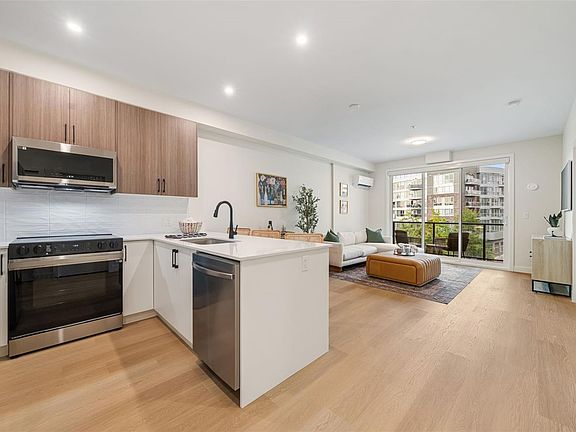 3rd image of 2770 Winster Rd #408