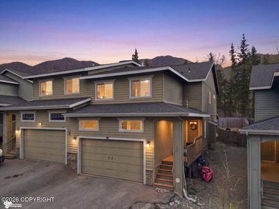 9095 Eagle River Ln, Eagle River, AK, 99577