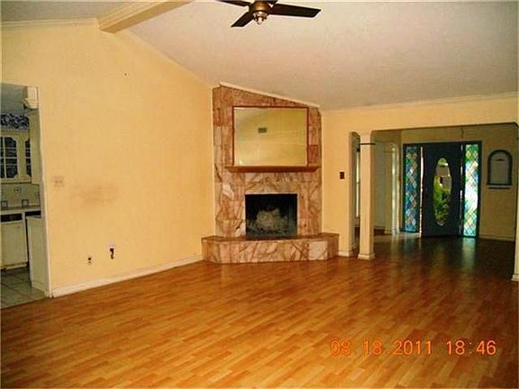 2nd image of 2526 21st Ave N