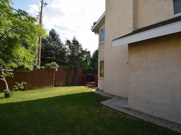 2122 E Rainbow Point Dr — Photo 30