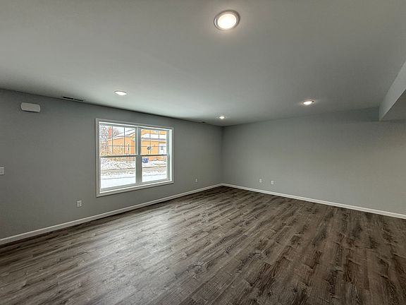 5th image of 96 Collis St #A