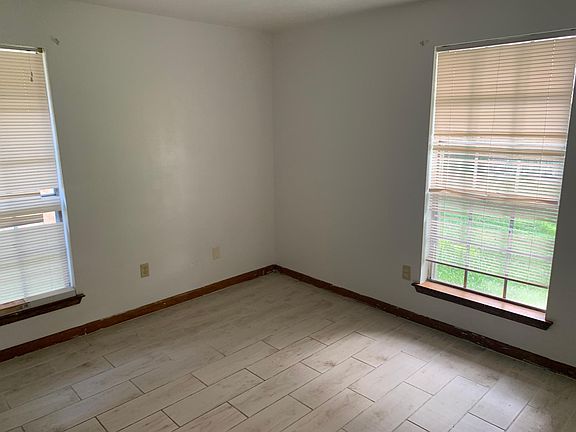 5th image of 3020 14th St #B