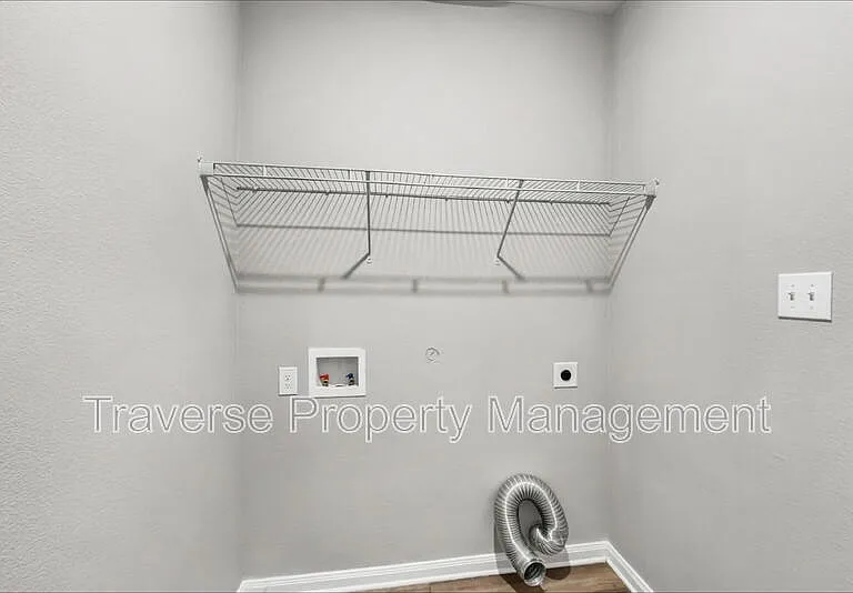 309 Bearman Dr — Photo 24