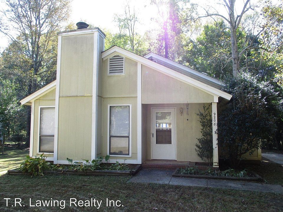 1st image of 9208 Knotty Pine Cres
