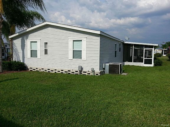 back yard, screened lanai