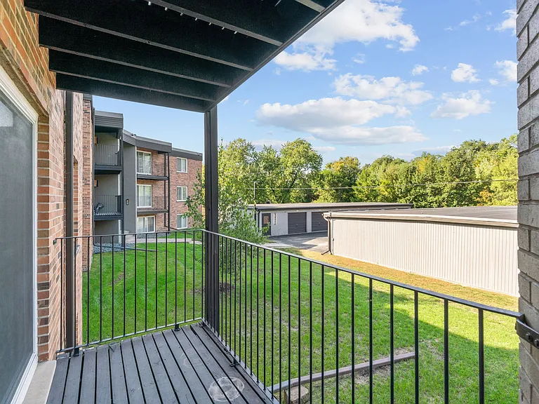 The Birchway Apartments — Photo 32