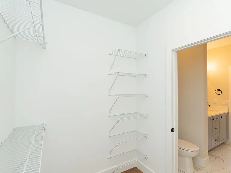 1039 Montague Pl — Photo 27