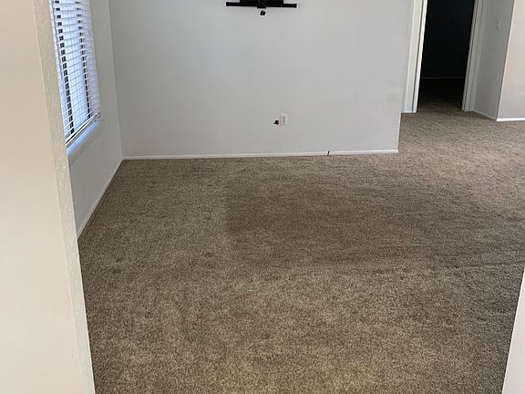 4th image of 1401 Zuni Pl
